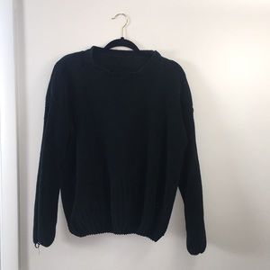 Long sleeve green knit sweater